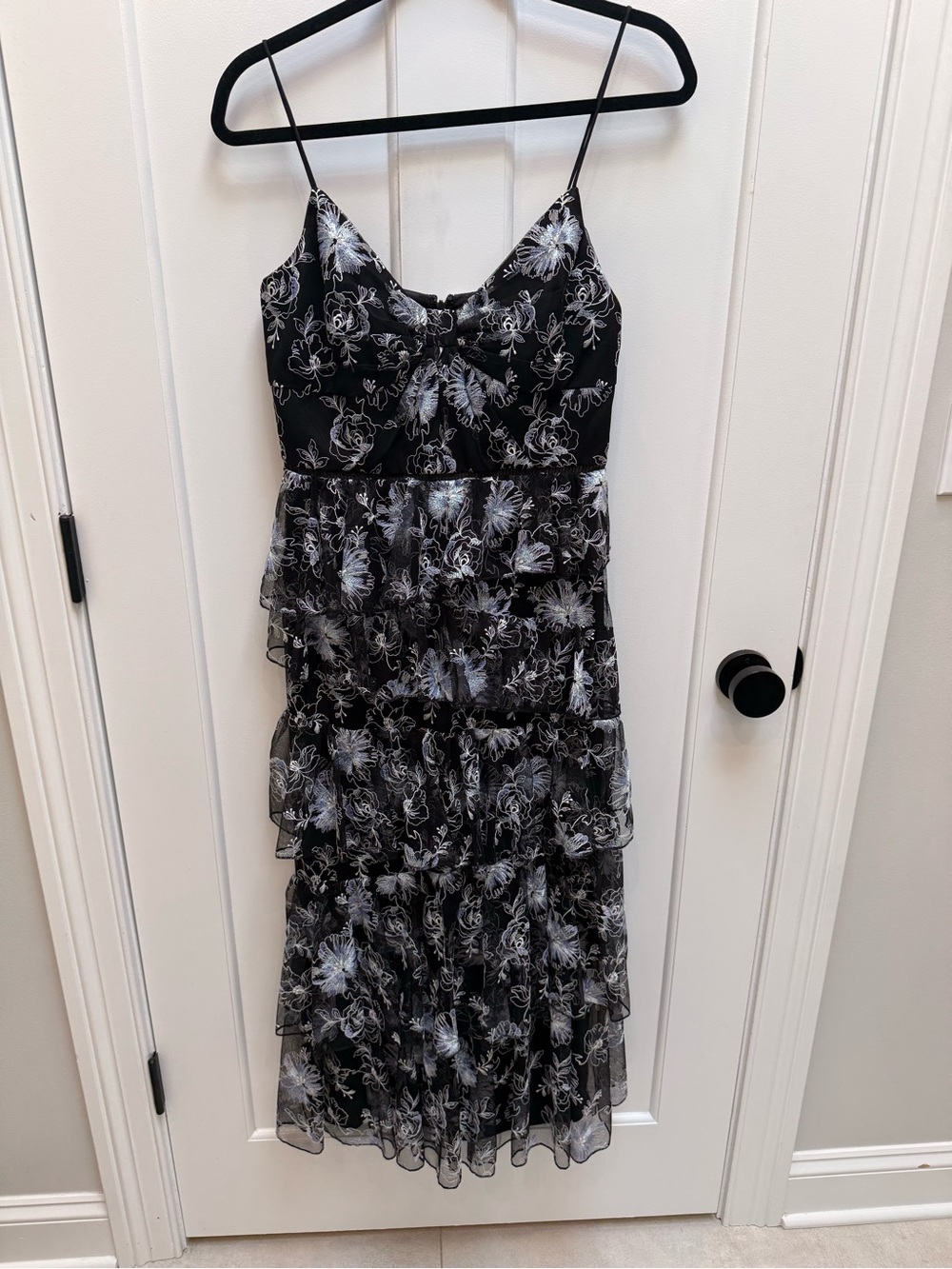Monique Lhuillier Black & White Floral Ruffle Midi Dress
